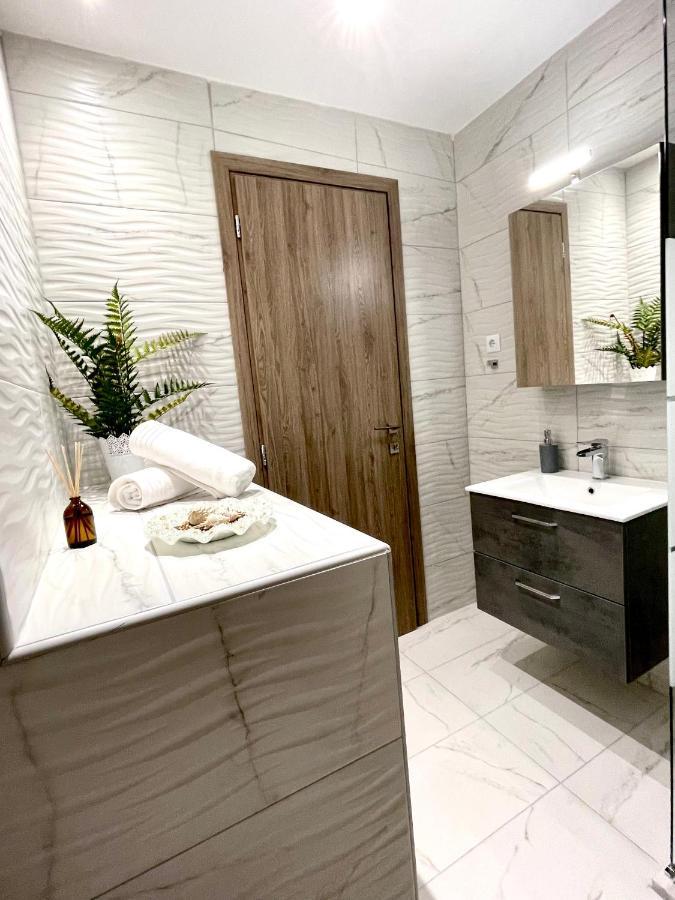 Emerald Luxury Apartments - Ath Airport Spáta 外观 照片